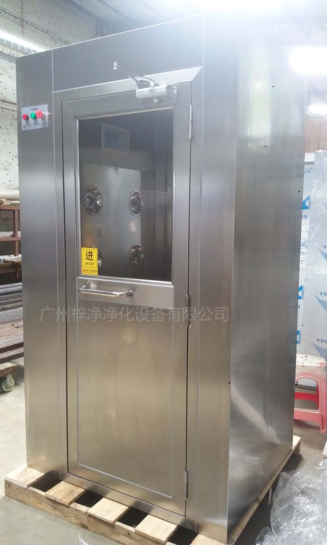 風淋室的安裝位置和角度不準確，會影響風淋效果和設備的使用壽命。